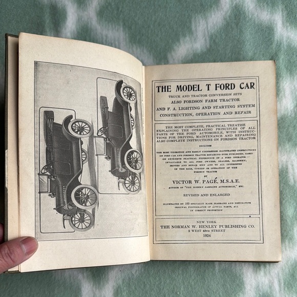 Vintage 1924 edition Model T Ford Car Book - Picture 2 of 8